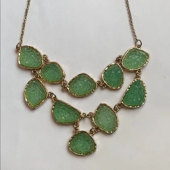 Green Necklace - Picture 2 of 4